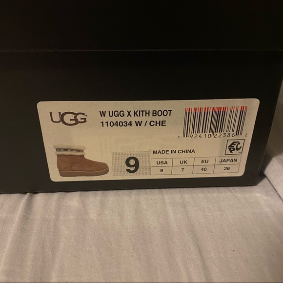 Kith x UGG Sherpa Mid Classic - Picture 4 of 6